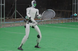 Humanoïde robot die tennis speelt